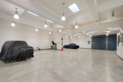 36@38 rochester place- CARS COVERED 1.jpg