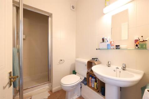 2 Worrall Place 5.JPG