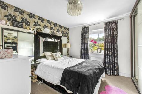 7 Turners Field, HP13 5YZ-3.jpg