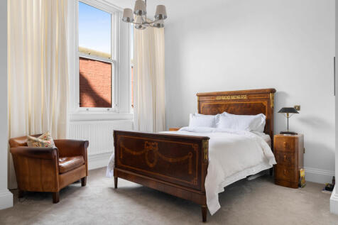 7 Blencowe Close,...