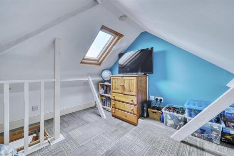 75 Wharf Rd Higham-22.jpg