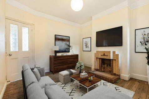 Living Area - Ang...