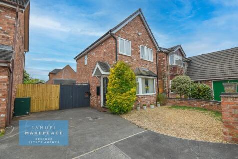 Three bedroom detached for sale on a private esta