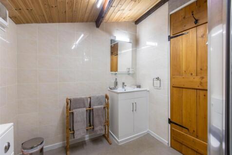 Wayside Cottage Shower Room-1.jpg