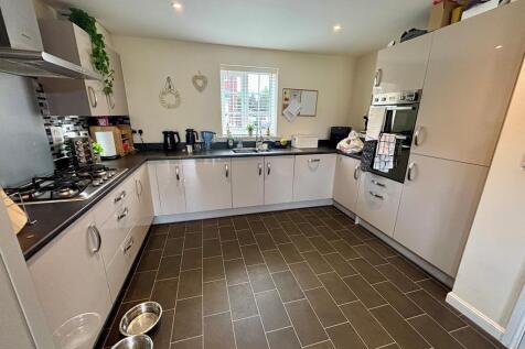 Kitchen.JPEG