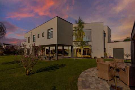 5 bed, 5 bath Detached in Edinburgh - Photo 40