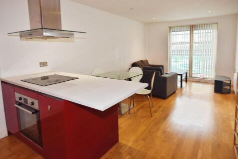DEPOSIT FREE OPTION AVAILABLE | AVAILABLE 27TH JULY | FULLY FURNISHED | BALCONY | BILLS PACKAGE AVAILABLE FOR STUDENTS AT ADDITIONAL COST | Vantage Quay is a beautiful waterside development that lies