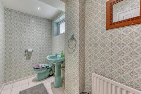 1 Saxon Court-cloaks.jpg