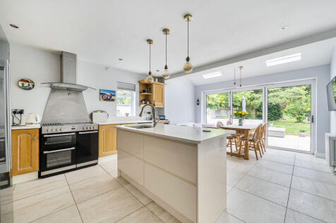 Kitchen diner angle 1