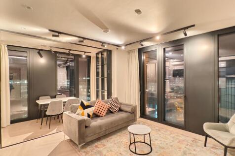 Beautiful, spacious, Property in EC2A