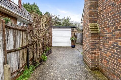 Driveway/Garage