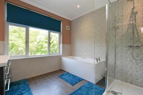 8 bed, 5 bath Detached in Sheffield - Photo 24