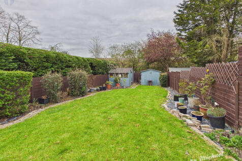 CAM03852G0-PR0609-STILL013