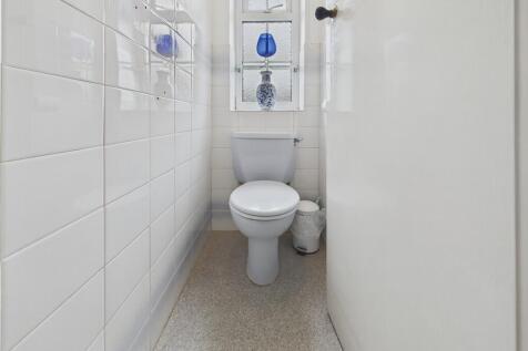 CAM04273G0-PR0158...