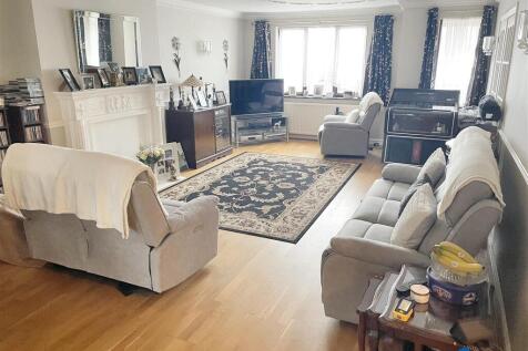 53_CrownRoad_Ilford_IG61NN (10).jpg