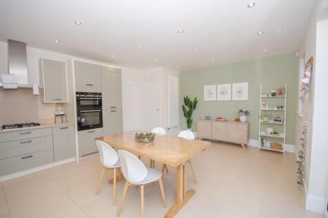 Kitchen-diner pic 3.jpg