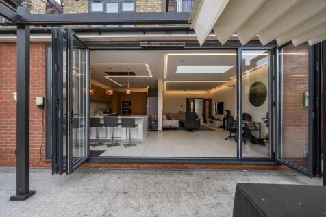 1369895-16-68f0e5...