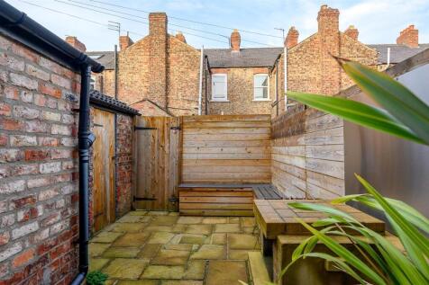 52 Westwood Terrace Courtyard