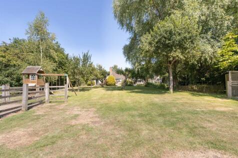 Tall trees, Kites Hardwick