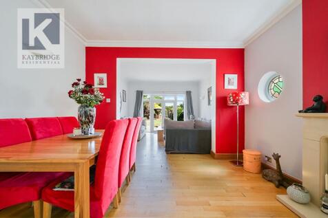 The Warren, Worcester Park - KT4 7DL