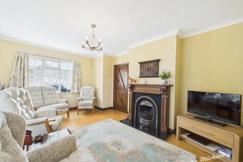 CAM02773G0-PR0375-STILL003