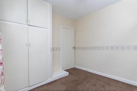 Bramleys Estate Agents - Weatherhill Crescent - Li