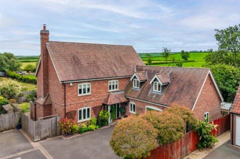 4 Normanton Court-4.jpg