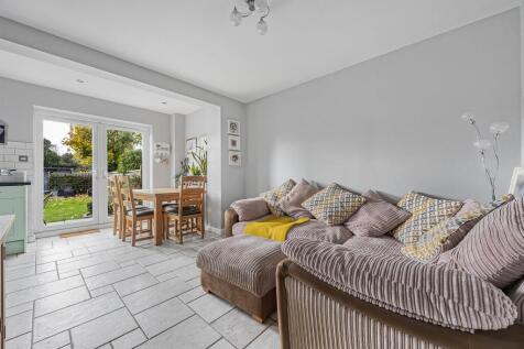 Kitchen/Dining/Sitti