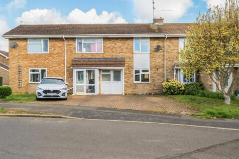52 Hesketh Road, Yardley Gobion (3).jpg