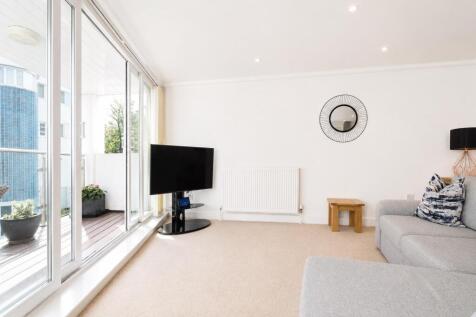 Lounge4.jpg