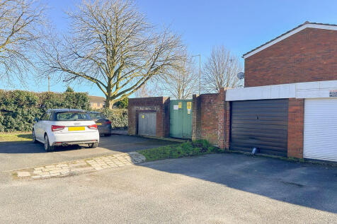 GARAGE/PARKING