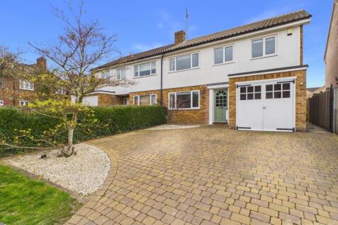 Front of House- Mark Stephens EweMove Newmarket an