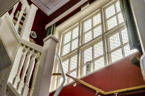 1368968-21-68efa1...