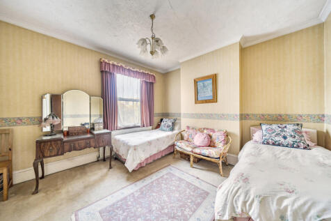 1362309-9-68dd5e5...