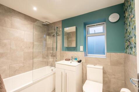 Ensuite.jpg