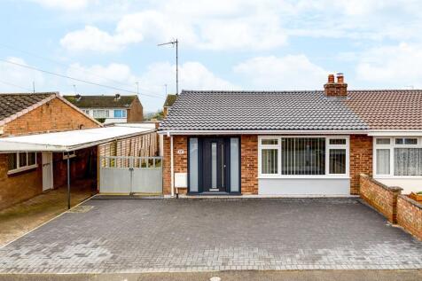 17 The Ridings, Desborough-16.jpg