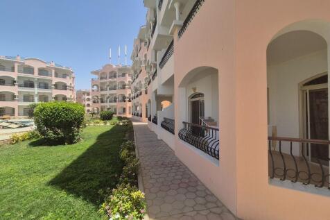 spacious gardens