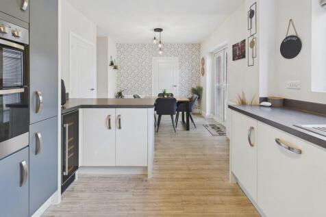 CAM04273G0-PR0192...