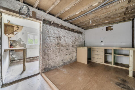 1296417-21-682db1...