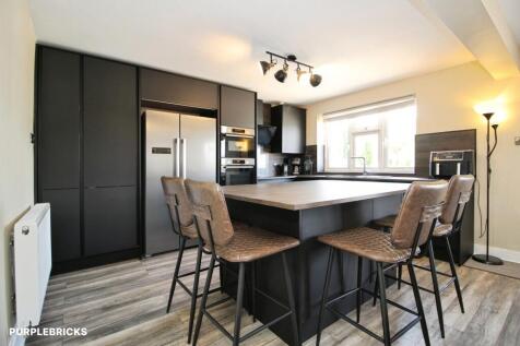 Lounge / Kitchen