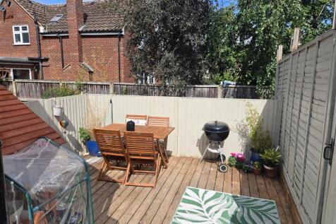 Rear Courtyard Garden