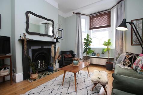 Sitting Room 3.JPG