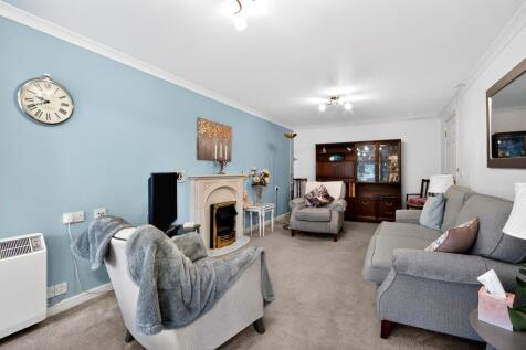 2 bed, 2 bath Retirement Property in Glasgow - Photo 4