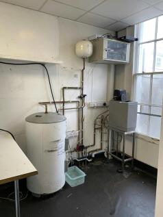 194 High Steet  1F 2.JPEG