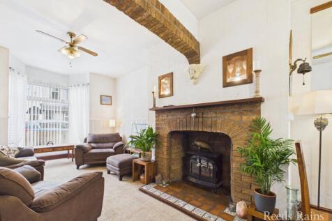 Sitting/Dining Room