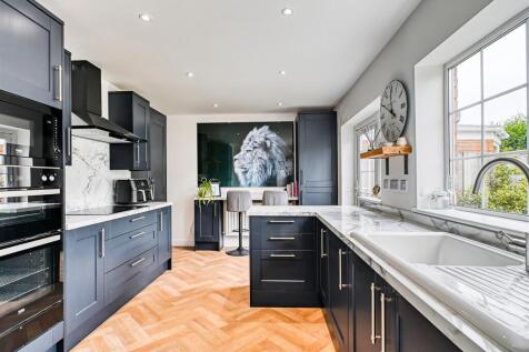 52 Hillside Avenue-04.jpg