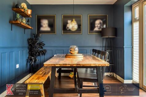 Kitchen Family Room.