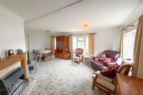 2 bed park home. Silsden