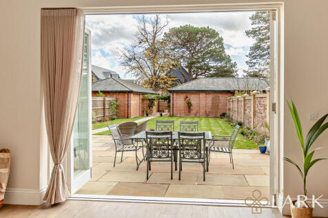 8664270-interiorW...