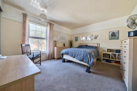 1355416-3-68cd656...